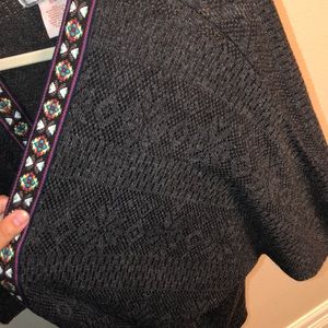 Sweater w/ Embroidery